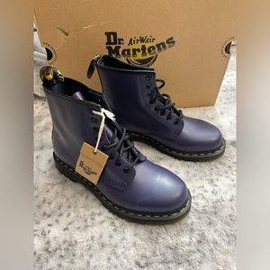 Dr. Martens 1460 Smooth Leather Lace Up Boots in INDIGO Great Color for Spring